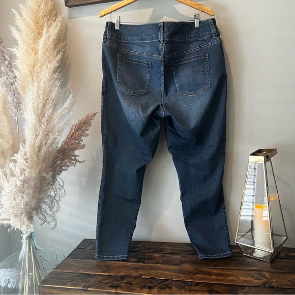 Torrid Size 16 Short Jeggings - Picture 2 of 4